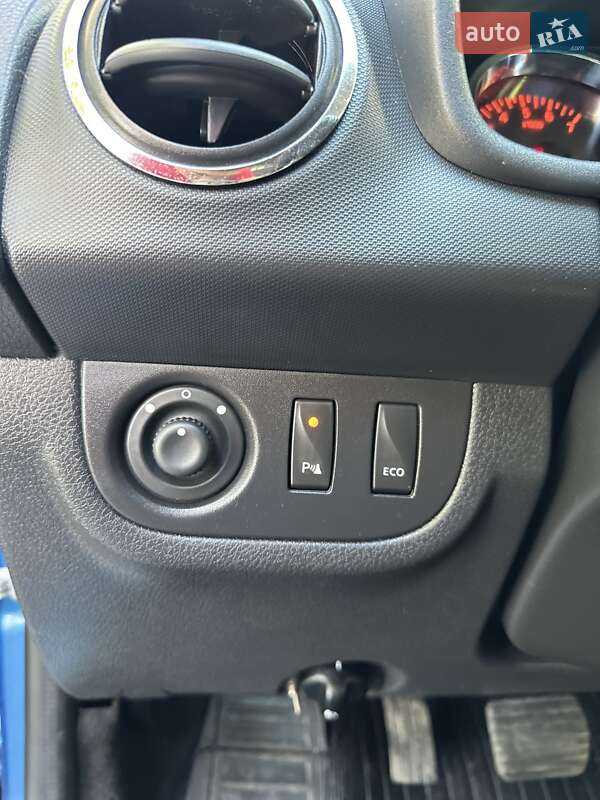 Позашляховик / Кросовер Dacia Sandero StepWay 2016 в Білогородці