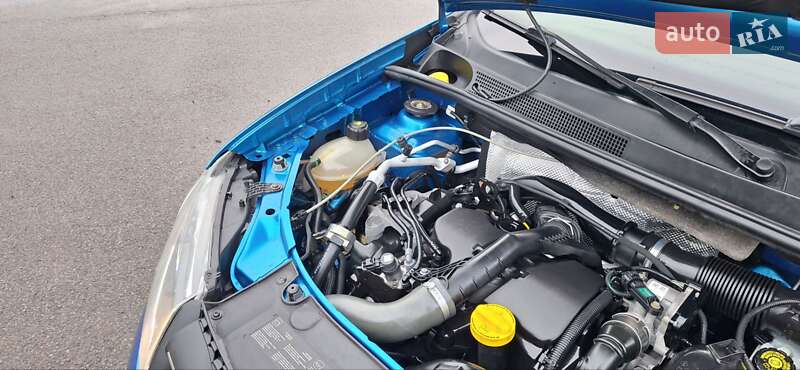 Внедорожник / Кроссовер Dacia Sandero StepWay 2015 в Новоархангельске