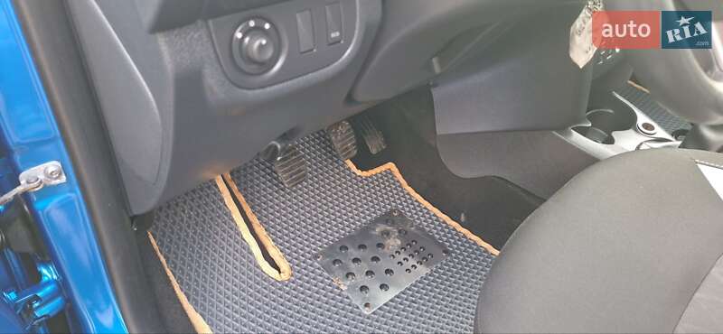 Внедорожник / Кроссовер Dacia Sandero StepWay 2015 в Новоархангельске