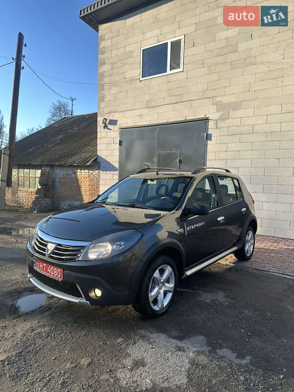 Позашляховик / Кросовер Dacia Sandero StepWay 2010 в Хоролі