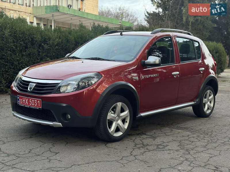 Позашляховик / Кросовер Dacia Sandero StepWay 2011 в Умані фото 10 Позашляховик / Кросовер Dacia Sandero StepWay 2011 в Умані