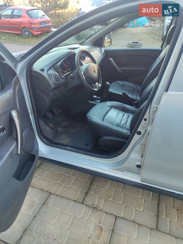 Внедорожник / Кроссовер Dacia Sandero StepWay 2013 в Тернополе