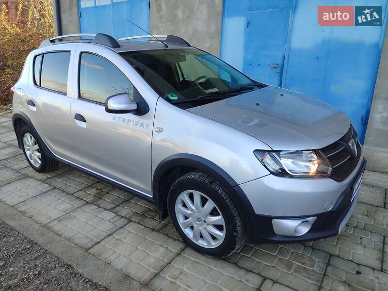 Внедорожник / Кроссовер Dacia Sandero StepWay 2013 в Тернополе