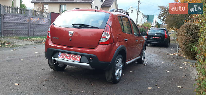Позашляховик / Кросовер Dacia Sandero StepWay 2012 в Чернігові
