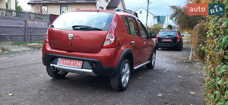 Позашляховик / Кросовер Dacia Sandero StepWay 2012 в Чернігові