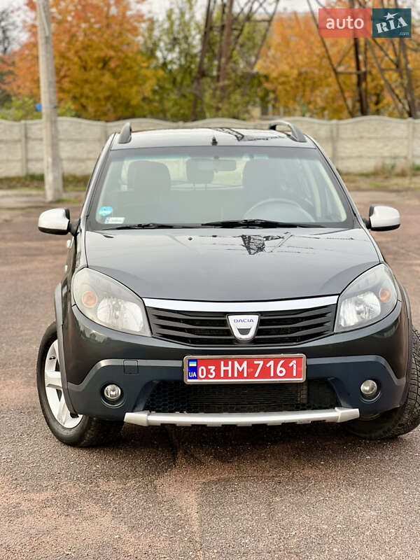 Позашляховик / Кросовер Dacia Sandero StepWay 2011 в Кролевці