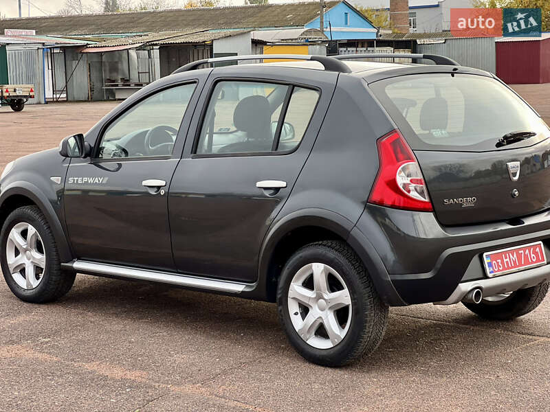 Позашляховик / Кросовер Dacia Sandero StepWay 2011 в Кролевці