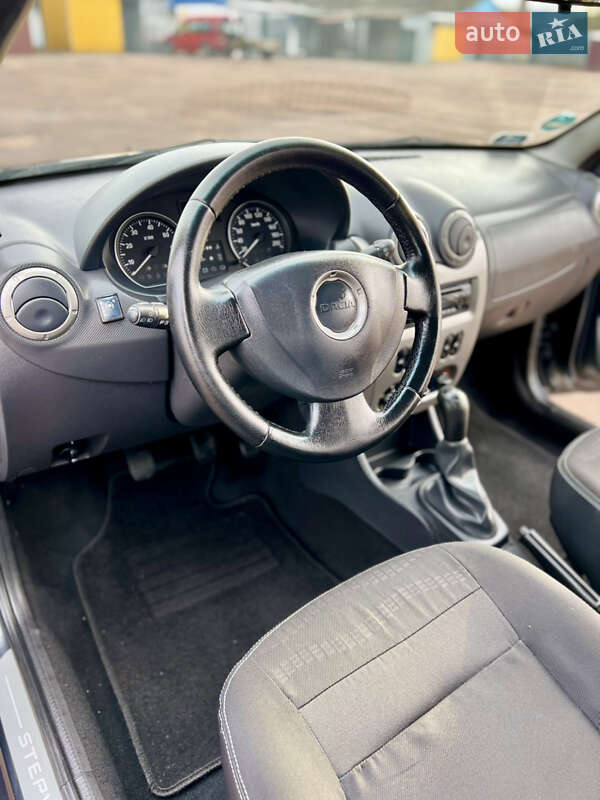 Позашляховик / Кросовер Dacia Sandero StepWay 2011 в Кролевці