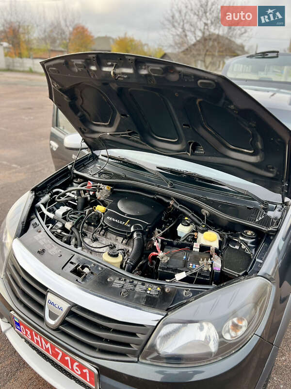 Позашляховик / Кросовер Dacia Sandero StepWay 2011 в Кролевці