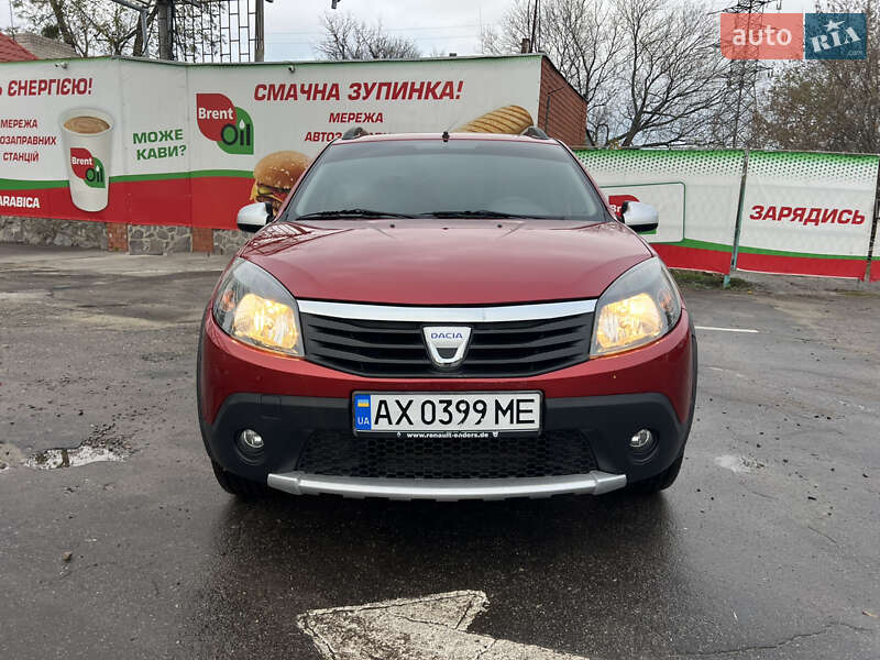 Хетчбек Dacia Sandero StepWay 2012 в Харкові