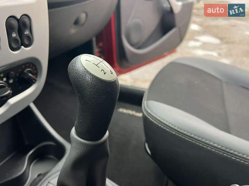 Хетчбек Dacia Sandero StepWay 2012 в Харкові