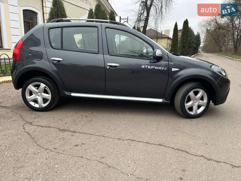Внедорожник / Кроссовер Dacia Sandero StepWay 2011 в Радивилове фото 17 Внедорожник / Кроссовер Dacia Sandero StepWay 2011 в Радивилове