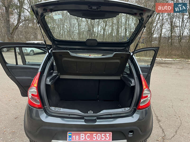 Внедорожник / Кроссовер Dacia Sandero StepWay 2011 в Радивилове фото 53 Внедорожник / Кроссовер Dacia Sandero StepWay 2011 в Радивилове