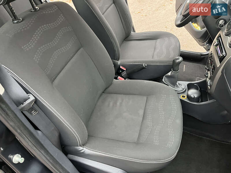 Внедорожник / Кроссовер Dacia Sandero StepWay 2011 в Радивилове фото 68 Внедорожник / Кроссовер Dacia Sandero StepWay 2011 в Радивилове