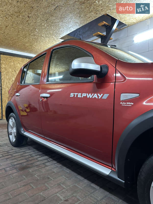 Позашляховик / Кросовер Dacia Sandero StepWay 2011 в Хоролі