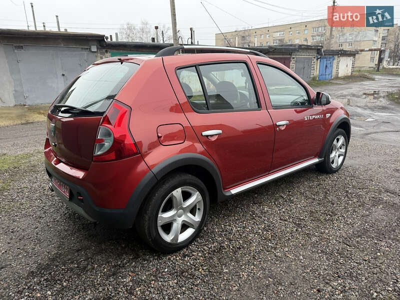 Внедорожник / Кроссовер Dacia Sandero StepWay 2010 в Слобожанском