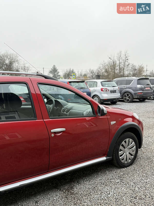 Внедорожник / Кроссовер Dacia Sandero StepWay 2011 в Луцке фото 39 Внедорожник / Кроссовер Dacia Sandero StepWay 2011 в Луцке