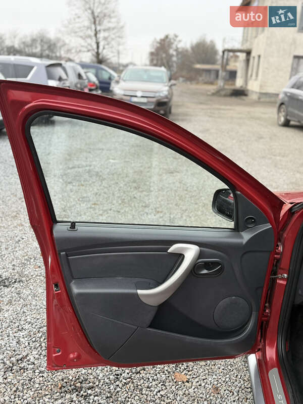 Внедорожник / Кроссовер Dacia Sandero StepWay 2011 в Луцке фото 68 Внедорожник / Кроссовер Dacia Sandero StepWay 2011 в Луцке