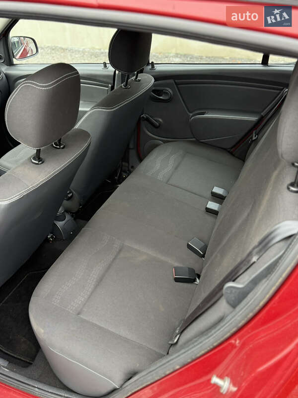 Внедорожник / Кроссовер Dacia Sandero StepWay 2011 в Луцке фото 90 Внедорожник / Кроссовер Dacia Sandero StepWay 2011 в Луцке