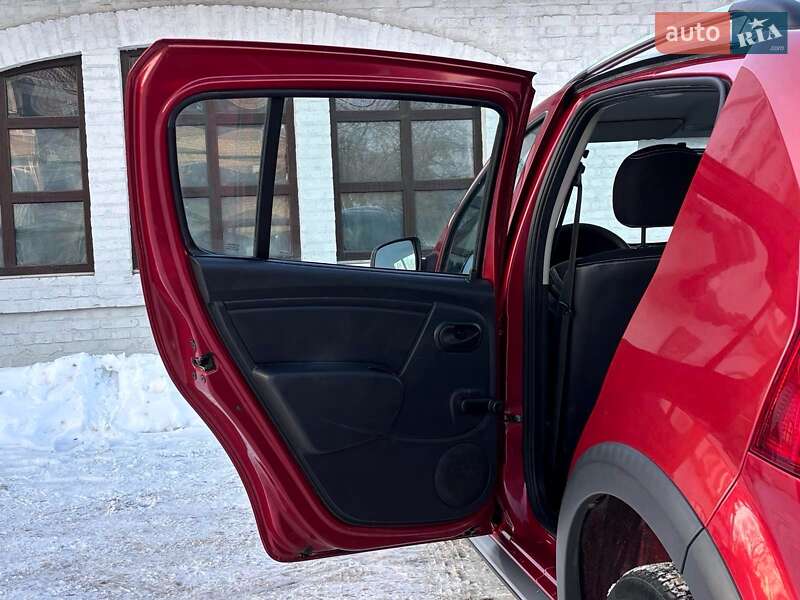 Позашляховик / Кросовер Dacia Sandero StepWay 2010 в Красилові фото 94 Позашляховик / Кросовер Dacia Sandero StepWay 2010 в Красилові