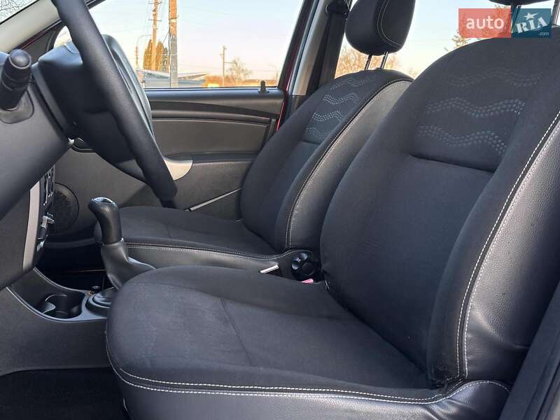 Позашляховик / Кросовер Dacia Sandero StepWay 2010 в Красилові фото 103 Позашляховик / Кросовер Dacia Sandero StepWay 2010 в Красилові