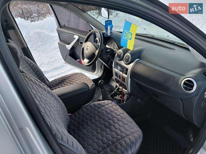 Позашляховик / Кросовер Dacia Sandero StepWay 2012 в Шостці