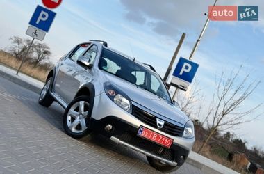Позашляховик / Кросовер Dacia Sandero StepWay 2011 в Володимирі