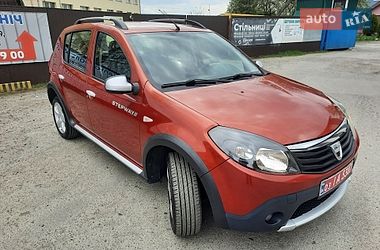 Внедорожник / Кроссовер Dacia Sandero StepWay 2010 в Ровно