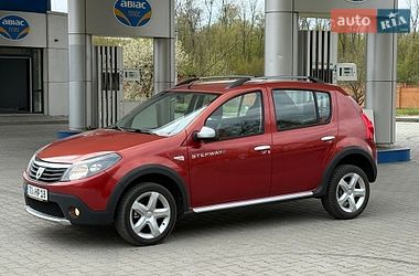 Позашляховик / Кросовер Dacia Sandero StepWay 2010 в Красилові