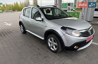 Внедорожник / Кроссовер Dacia Sandero StepWay 2012 в Луцке