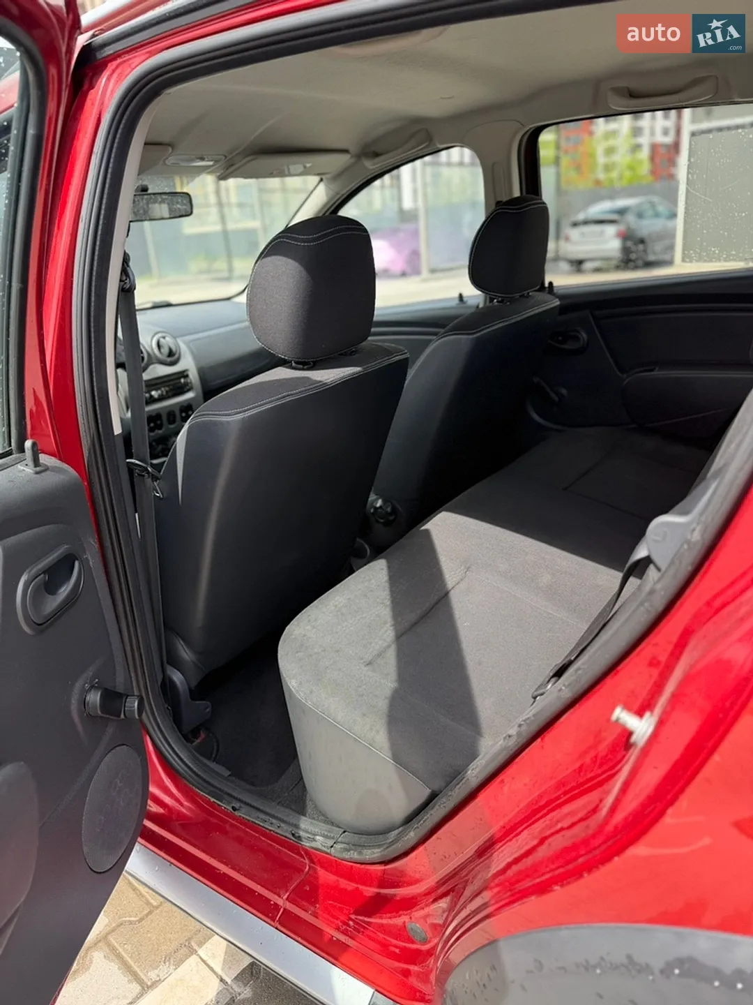 2010 Dacia Sandero - мініатюра 12