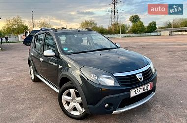 Внедорожник / Кроссовер Dacia Sandero StepWay 2011 в Кролевце