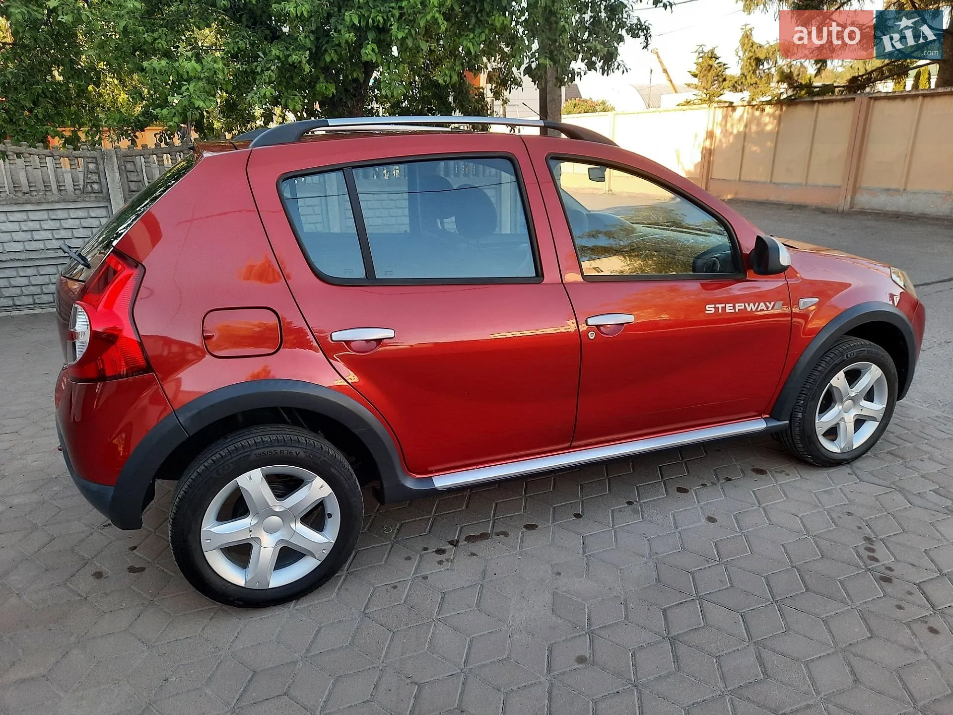 2010 Dacia Sandero - мініатюра 10