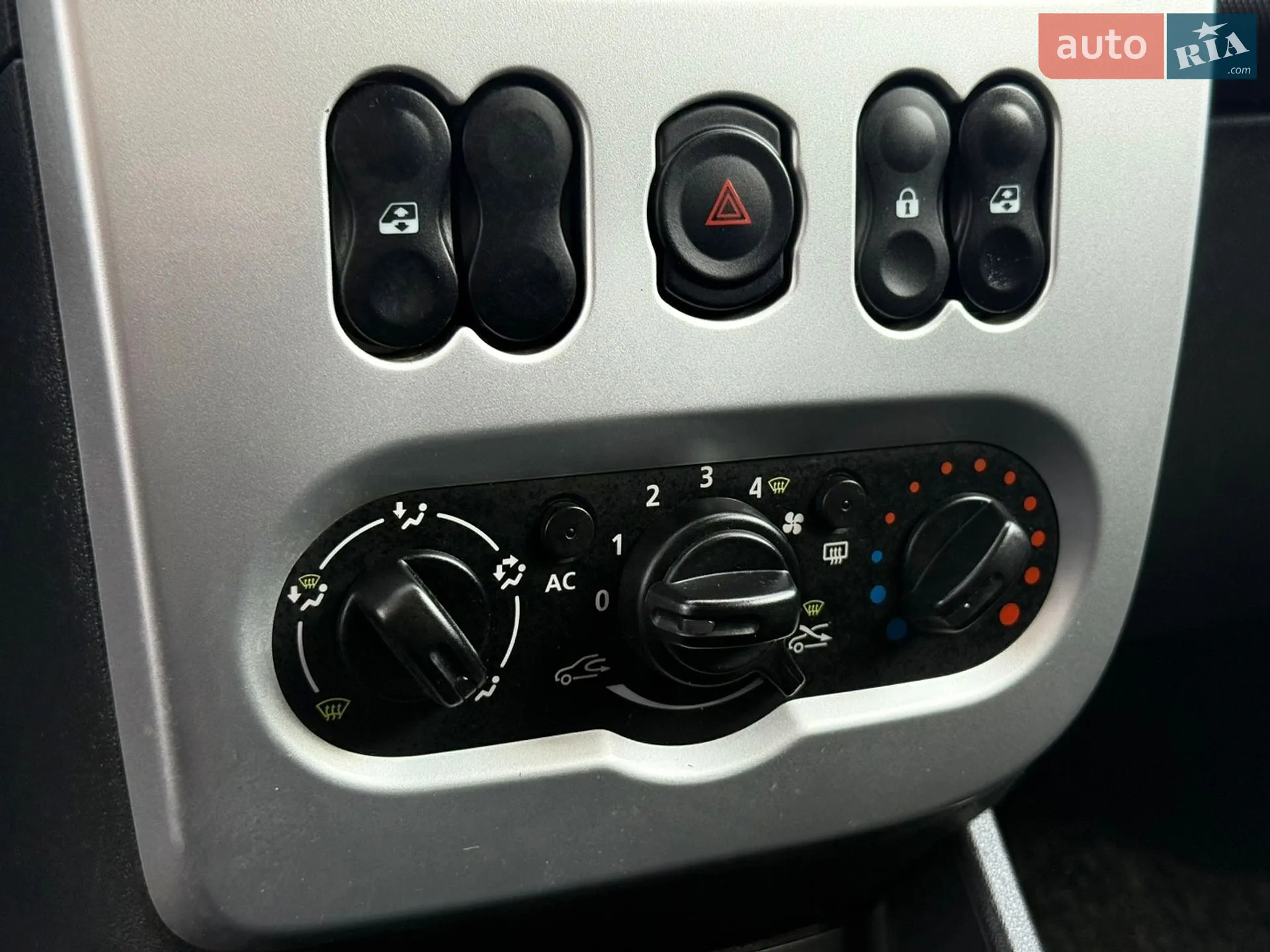 2012 Dacia Sandero - мініатюра 60