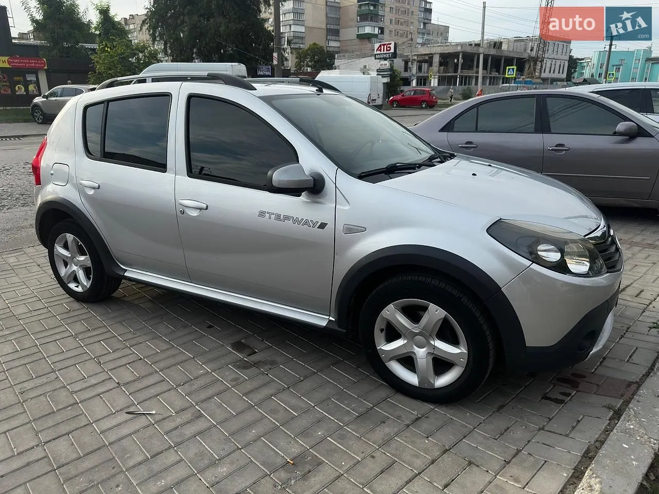 2010 Dacia Sandero - мініатюра 12