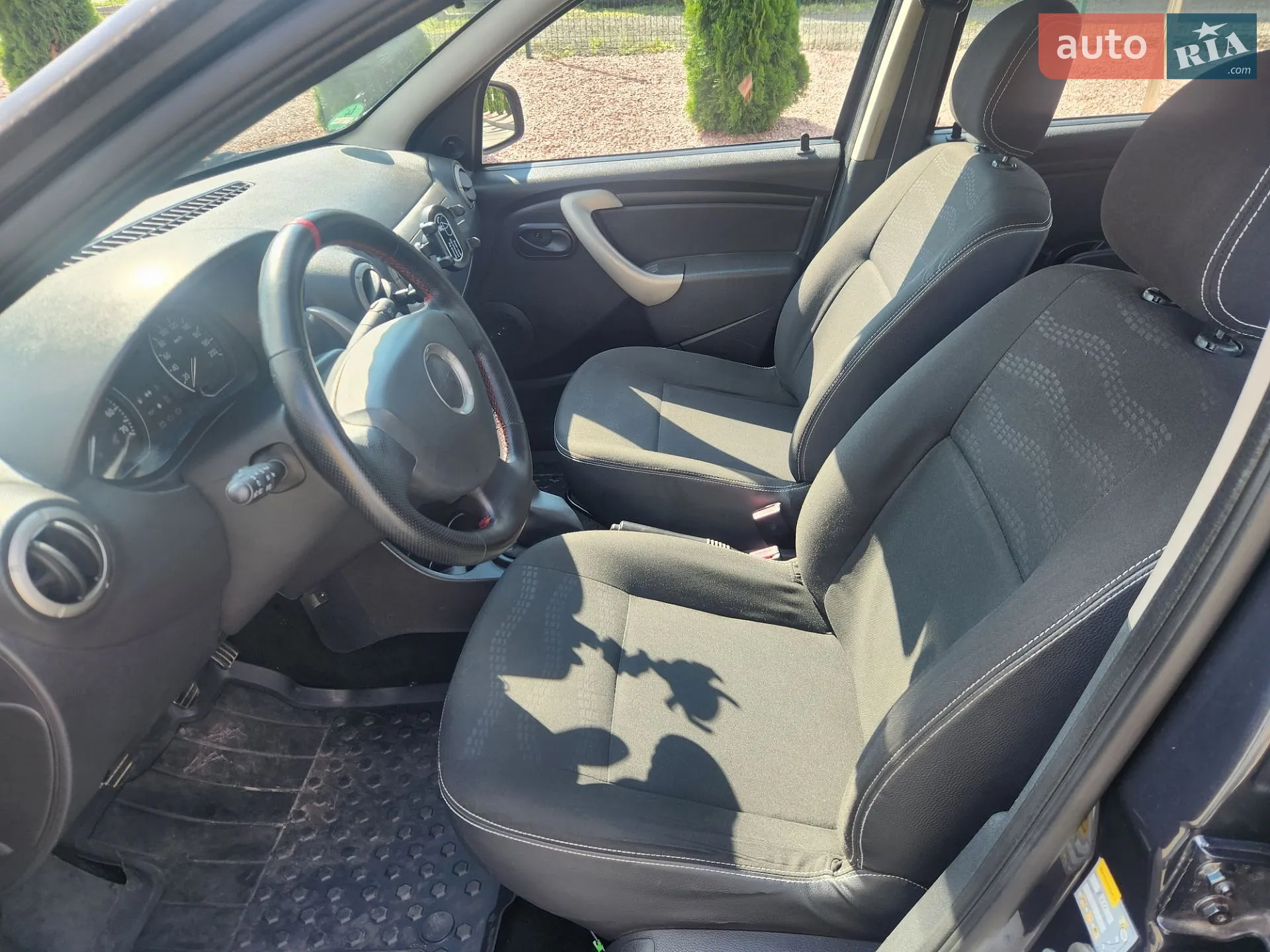 2010 Dacia Sandero - мініатюра 11