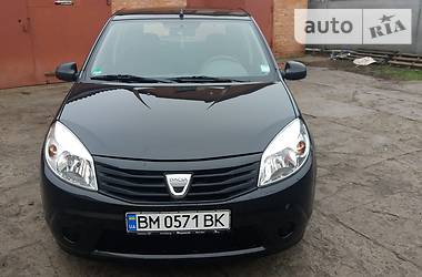 Хэтчбек Dacia Sandero 2011 в Сумах