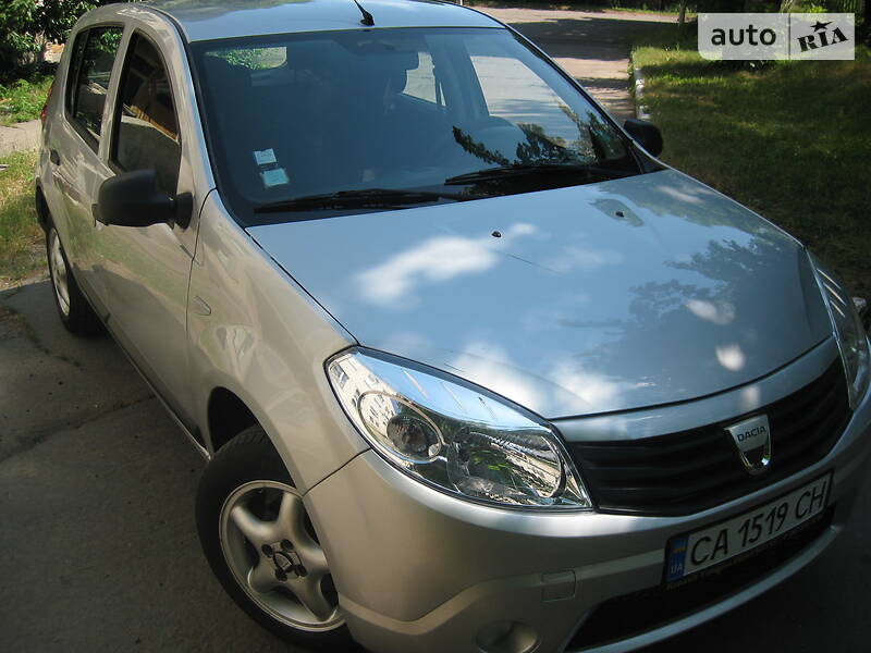 Универсал Dacia Sandero 2009 в Звенигородке