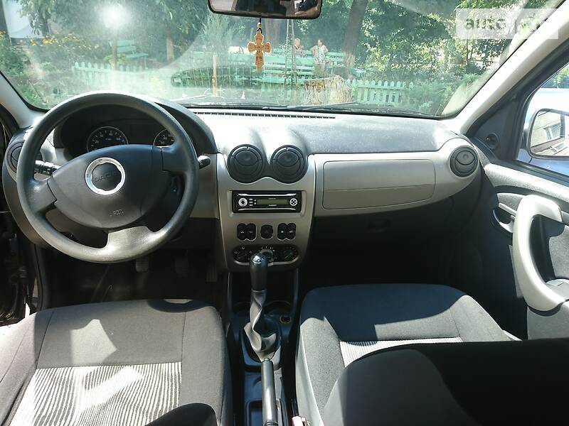 Хетчбек Dacia Sandero 2010 в Полтаві