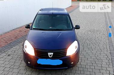 Хэтчбек Dacia Sandero 2009 в Коломые