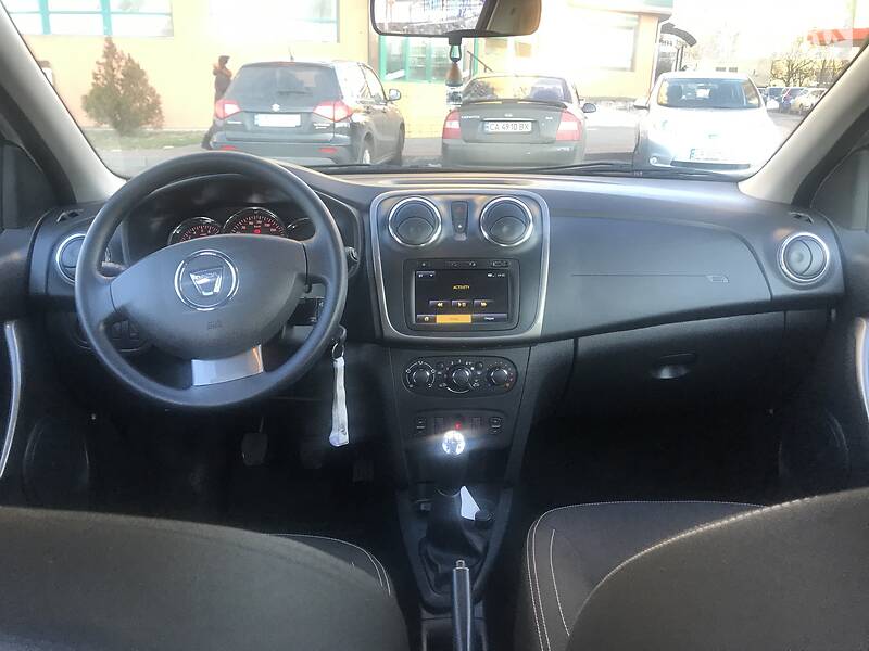 Хетчбек Dacia Sandero 2013 в Черкасах