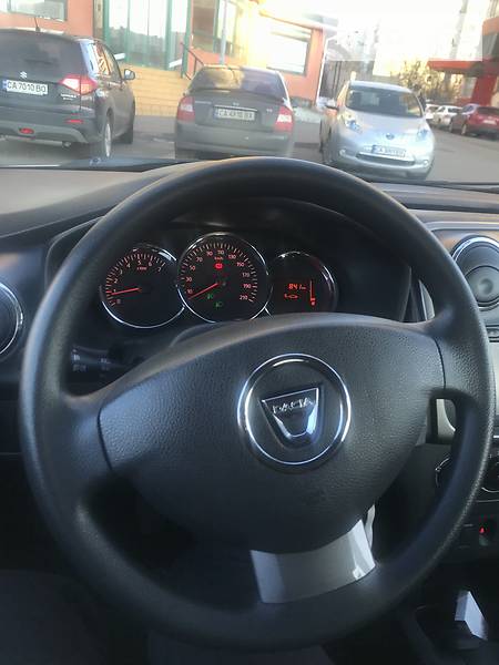 Хетчбек Dacia Sandero 2013 в Черкасах