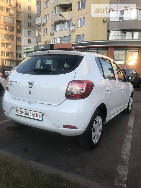 Хетчбек Dacia Sandero 2013 в Черкасах