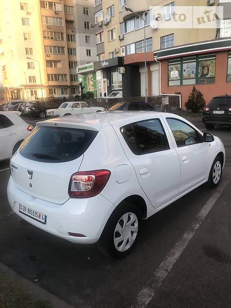 Хетчбек Dacia Sandero 2013 в Черкасах