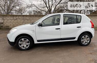 Хэтчбек Dacia Sandero 2009 в Кропивницком