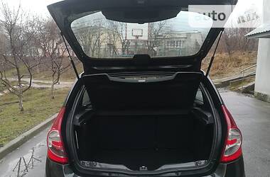 Хетчбек Dacia Sandero 2010 в 