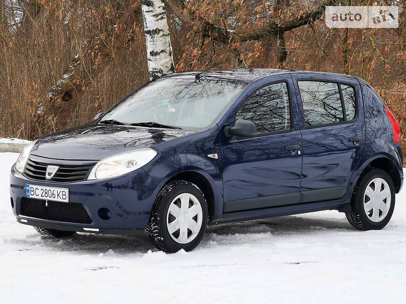 Хетчбек Dacia Sandero 2009 в Золочеві