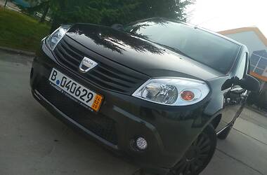 Хэтчбек Dacia Sandero 2009 в Самборе