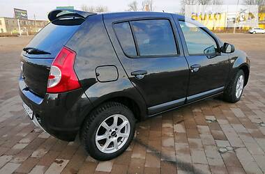 Хэтчбек Dacia Sandero 2010 в Житомире