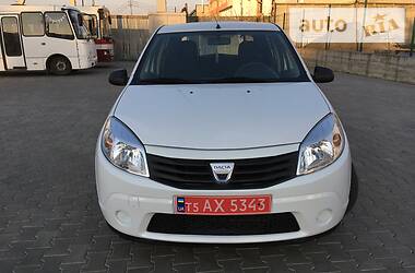Хетчбек Dacia Sandero 2009 в 